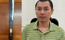 Mâu thuẫn đất đai, người đàn ông tông xe và chém anh họ lúc nửa đêm