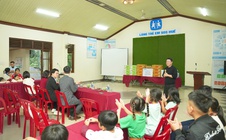 Shinhan Life Việt Nam hỗ trợ Làng trẻ em SOS tại Đà Nẵng và Huế