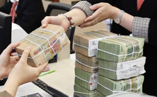 Một loạt ngân hàng bất ngờ dừng gói ưu đãi cho vay mua nhà với người trẻ