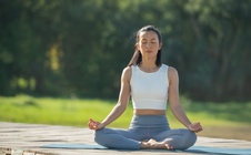 Những liệu pháp tự nhiên giúp giảm tác hại của hóa, xạ trị ung thư