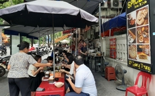 Hộ kinh doanh rục rịch tăng giá hàng hóa