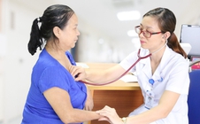 Vì sao Bộ Y tế muốn cấp thuốc mạn tính tới 3 tháng/lần?