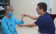 Nữ sinh 13 tuổi đột quỵ trong lúc tập văn nghệ
