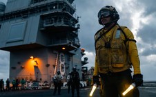 Iran sắp phong tỏa eo biển Hormuz, Mỹ sẵn sàng kế hoạch rà phá thủy lôi?