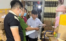 Loạt ảnh Công an TP HCM khám xét 3 địa điểm, bắt 7 người