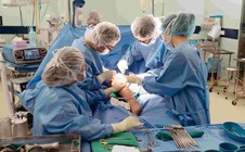 Thay xương đùi bằng sản phẩm y sinh được thiết kế tại Việt Nam