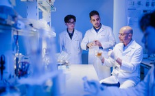 VinUni đặt mục tiêu vào Top 100 đại học hàng đầu thế giới - Mời tuyển 500 nhà khoa học toàn cầu