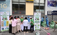 SeABank tổ chức “Ngày hội đổi rác lấy quà” - Lan tỏa lối sống xanh vì Hà Nội sạch đẹp