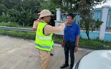 Tài xế chở 45 khách vi phạm nồng độ cồn kịch trần trên đường cao tốc