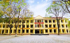 Khởi tố 1 hiệu trưởng và 5 giáo viên