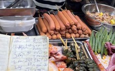 Đà Nẵng: Du khách Lào tố bị “chặt chém” vài xiên thịt nướng giá 760.000 đồng