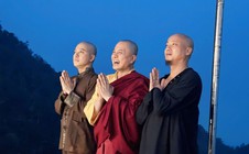 Giữa "tâm bão" ca sĩ Tuấn Hưng xuống tóc