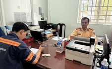 Từ phản ánh qua đường dây nóng, CSGT TP HCM mời 1 tài xế làm việc