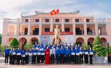 Tuyên dương "Cán bộ, công chức, viên chức trẻ, giỏi, thân thiện" và "Người thợ trẻ giỏi"