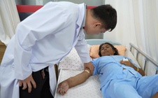 Người phụ nữ có “tay voi” hiếm gặp