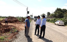 Quốc lộ nối Mũi Né - Đà Lạt: Địa phương kêu thiếu máy móc, chủ đầu tư nói thiếu mặt bằng