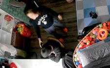 Công an Hà Nội: Xử lý nghiêm vụ bé trai viết "tâm thư kêu cứu" bị mẹ kế bạo hành