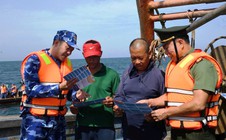 Tạo sinh kế bền vững cho ngư dân