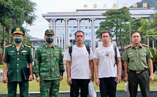 Hai người Trung Quốc bỏ trốn vì sợ "bị lừa sang Campuchia"