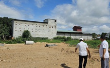 Vụ "chặn thi công đường ở Gia Lai": Lúng túng với căn nhà 3 tầng không được bồi thường