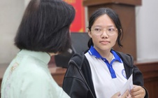 Xúc động nữ sinh Trường ĐH Y Dược TP HCM mang món quà đặc biệt về giỗ ba