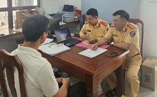 Xử phạt tài xế xe khách vượt ẩu suýt gây tai nạn trên đèo An Khê
