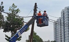 Di dời trụ điện giữa đường