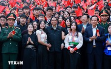 Thủ tướng mong muốn học sinh dân tộc thiểu số ấp ủ ước mơ, hoài bão và khát vọng vươn lên