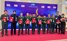 'Mưa đỏ' và 'Không thời gian' thắng lớn tại giải Cánh diều 2025