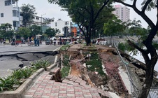 UBND phường Chánh Hưng thông tin về vụ sụt lún bờ kè kênh Tàu Hủ