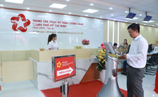 Lấy con người làm trung tâm