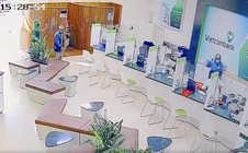 CLIP: Vừa xảy ra vụ cướp ngân hàng táo tợn tại Gia Lai