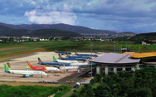 Tập trung di chuyển đường bộ khi sân bay Liên Khương sửa chữa