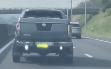 Xử phạt tài xế tự ý thêm đèn phía sau ô tô chạy trên cao tốc