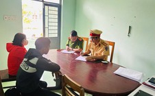 Bốc đầu xe máy để đăng Facebook, nam sinh bị tịch thu xe, phụ huynh bị phạt 9 triệu đồng