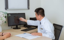 Vinmec Phú Quốc “giải cứu” bệnh nhân người Pháp khỏi 7 năm khổ sở vì rò hậu môn