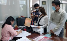 Đừng để "chiếc áo" lương công chức quá chật