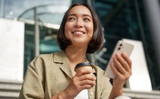 Doanh nghiệp tương tác với người dùng trên ứng dụng nhắn tin có gì khác?