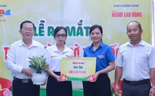 TPHCM: Trao tặng 300 lá cờ Tổ quốc tại xã Tân Vĩnh Lộc