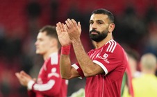 Liverpool sa sút vì "gậy ông đập lưng ông"