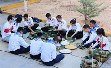 Tết về trên biển Đông: Ấm áp tình quân dân