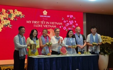 TPHCM tặng nón lá, mời khách quốc tế trải nghiệm Tết Việt