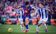 Barcelona thắng áp đảo Levante, vững ngôi đầu La Liga