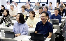 Độc đáo khóa học cho người cao tuổi ở Nhật Bản