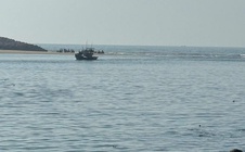 Nạo vét cửa biển La Gi sau hàng loạt sự cố ghe thuyền mắc cạn