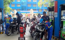 Giá xăng dầu giảm mạnh, có mặt hàng giảm gần 8.000 đồng/lít