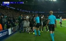 Cận cảnh pha “xấu chơi” của sao Chelsea ở Champions League