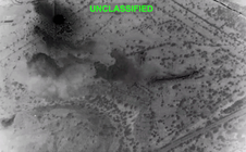 VIDEO: Mỹ công bố "đòn tấn công chính xác quy mô lớn" nhằm vào đảo Kharg của Iran