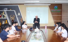 Học sinh quốc tế trải nghiệm quy trình xử lý rác tại VWS