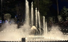 Mãn nhãn với màn trình diễn nhạc nước tại công viên số 1 Lý Thái Tổ